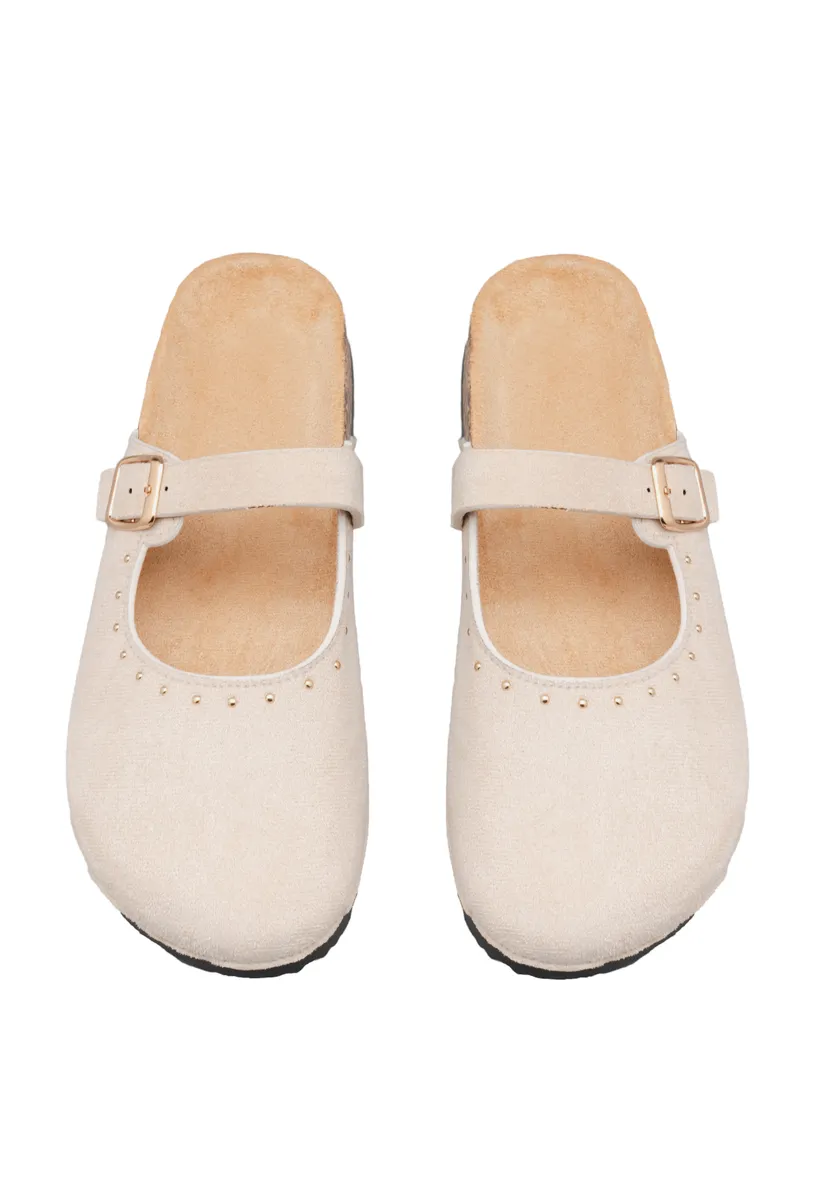BEIGE photo 4