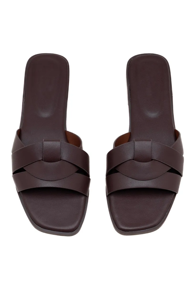 BROWN photo 4