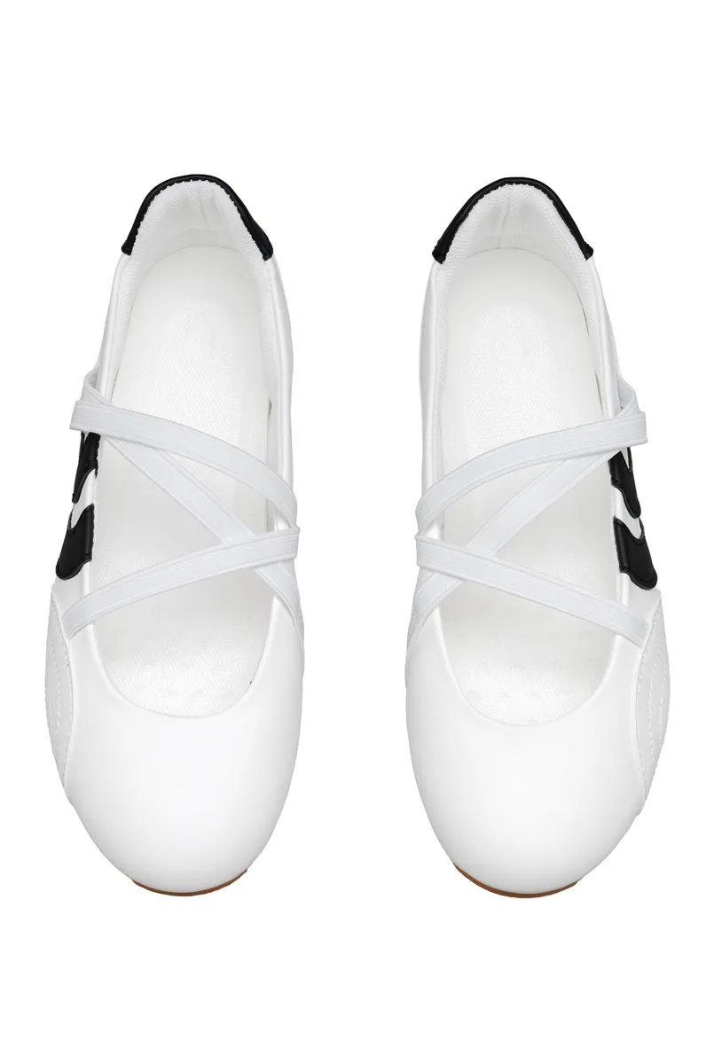 WHITE photo 4