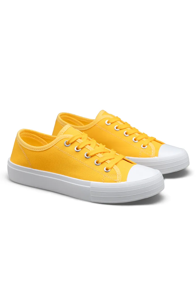 YELLOW photo 3