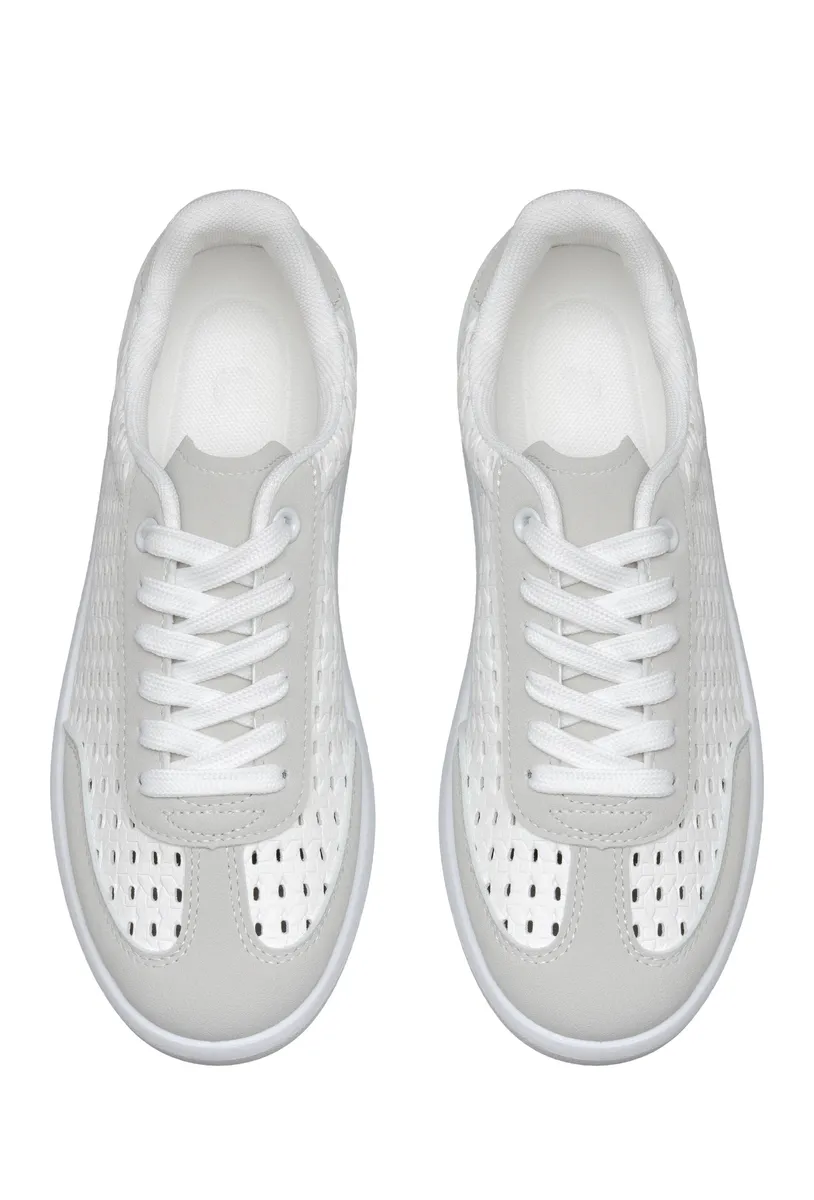 WHITE photo 4