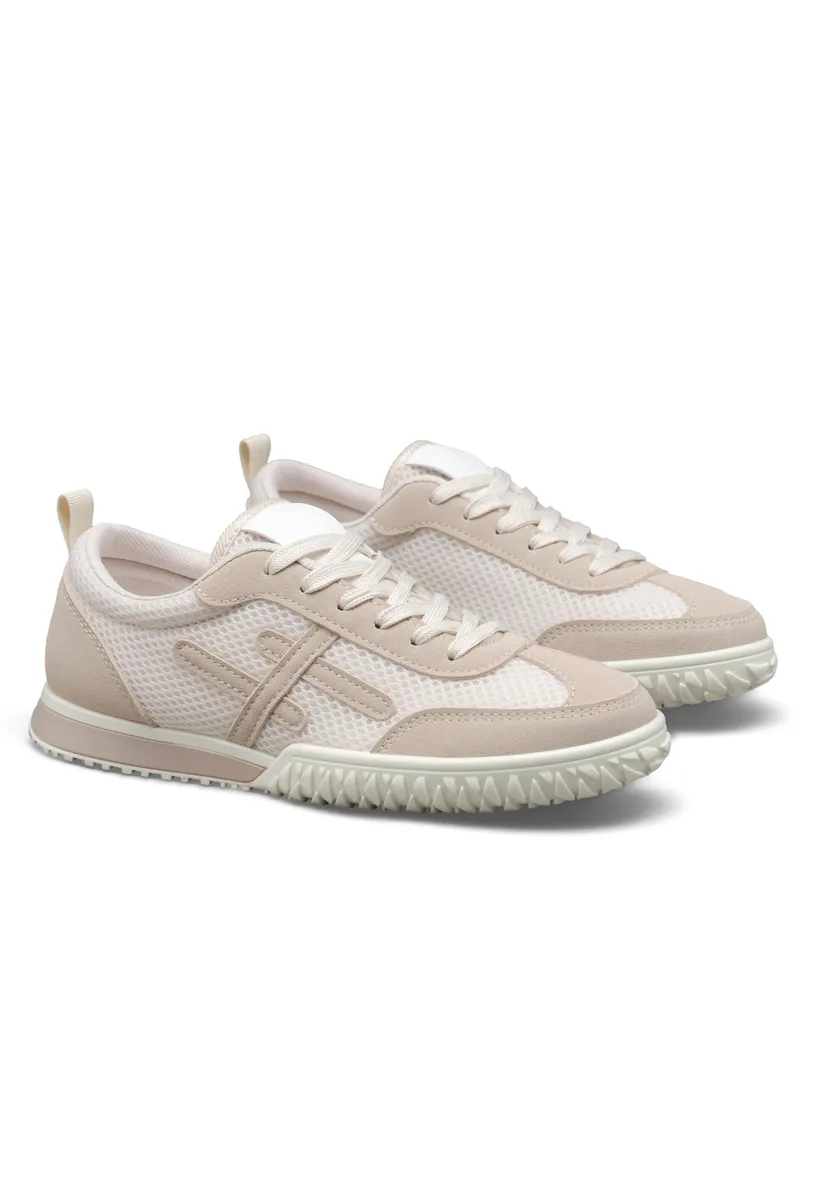 BEIGE photo 3