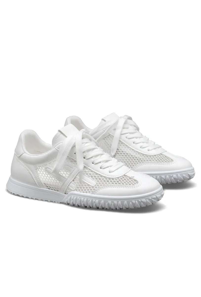 WHITE photo 3