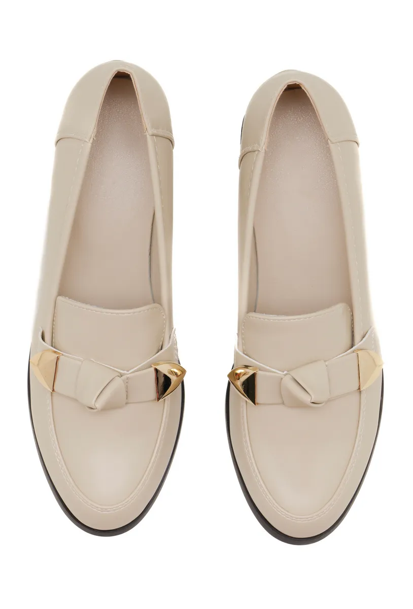 BEIGE photo 4