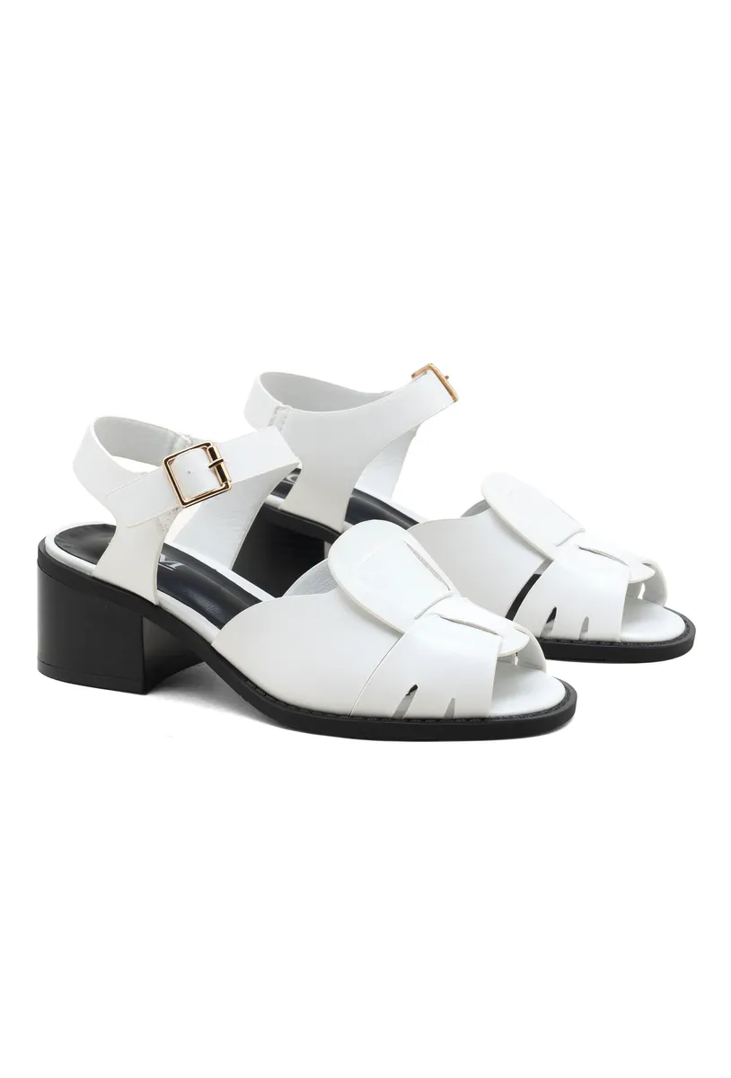 WHITE photo 3