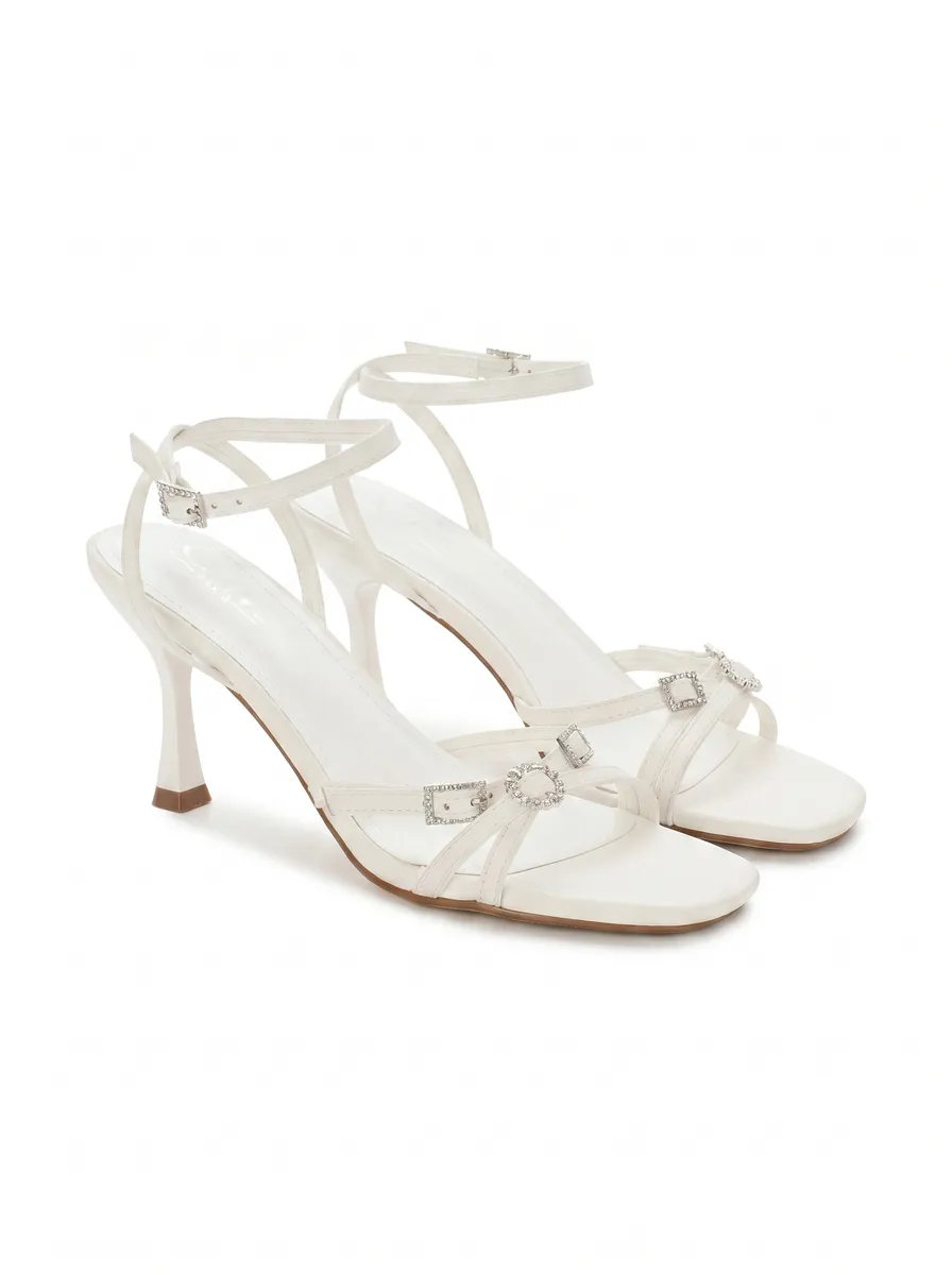 WHITE photo 3