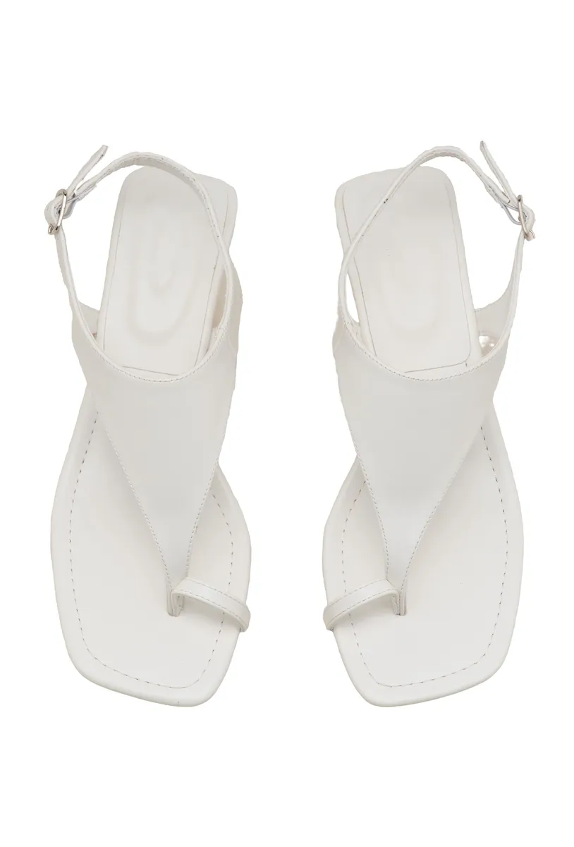 WHITE photo 4