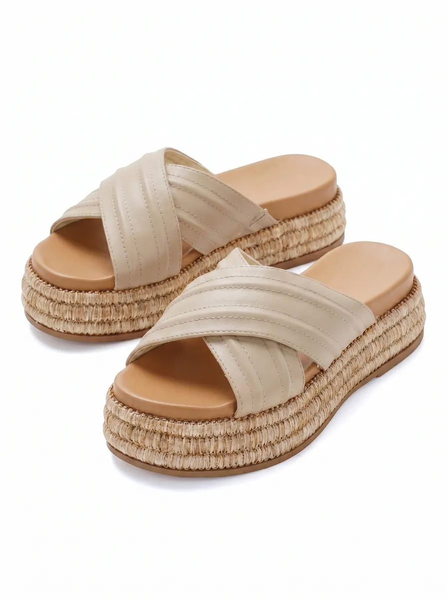BEIGE photo 3