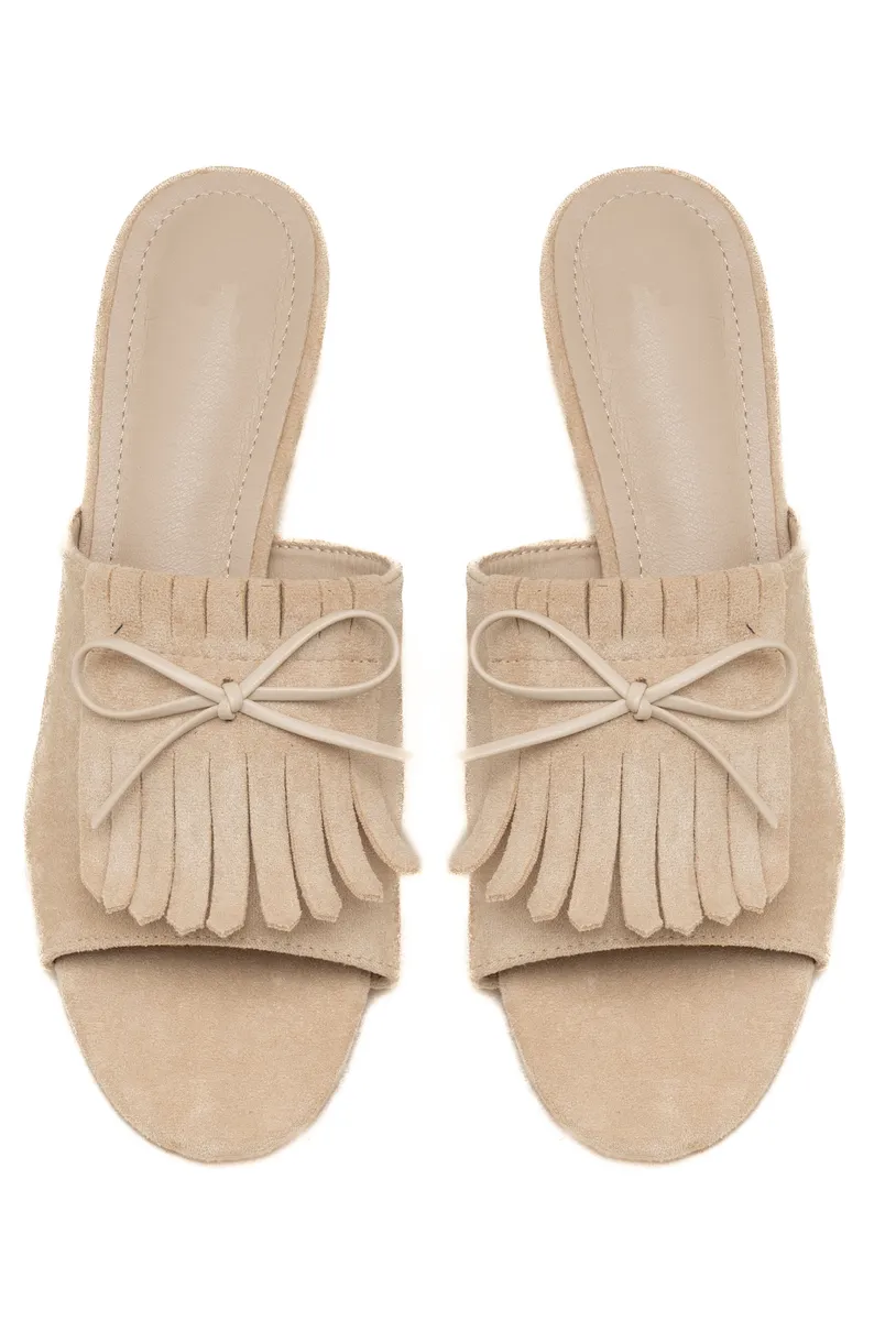 BEIGE photo 4
