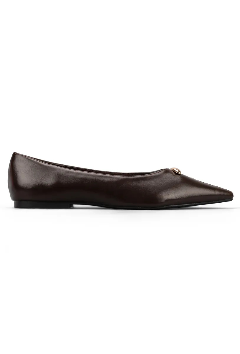 BROWN photo 1
