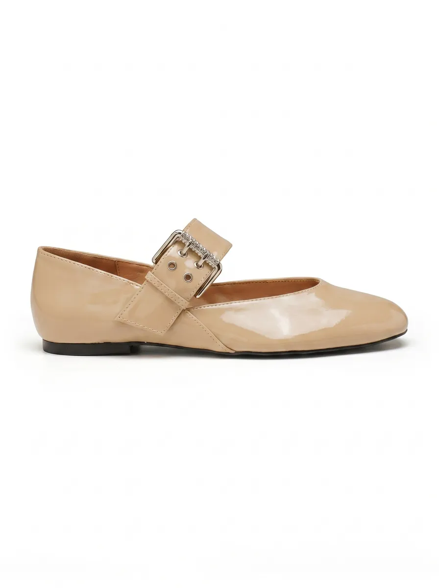 BEIGE photo 1