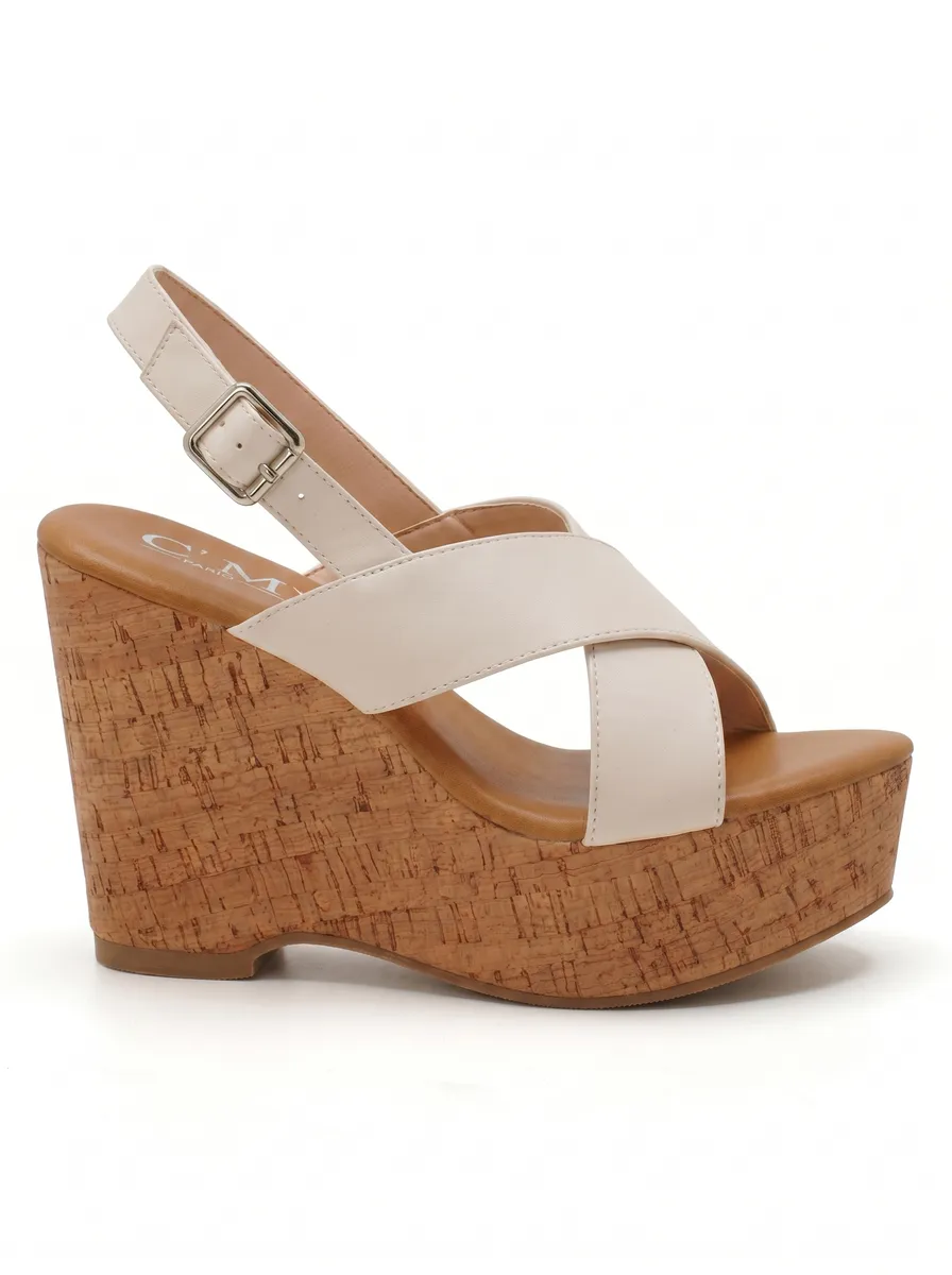 BEIGE photo 1