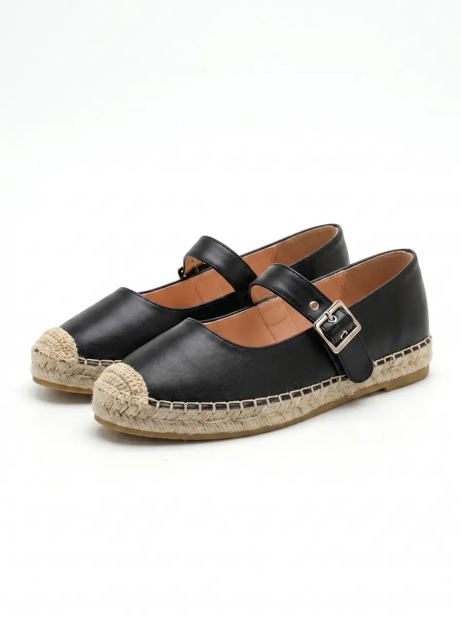 BLACK photo 3