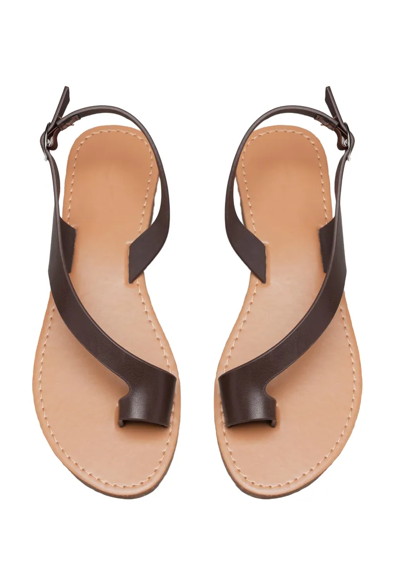 BROWN photo 4