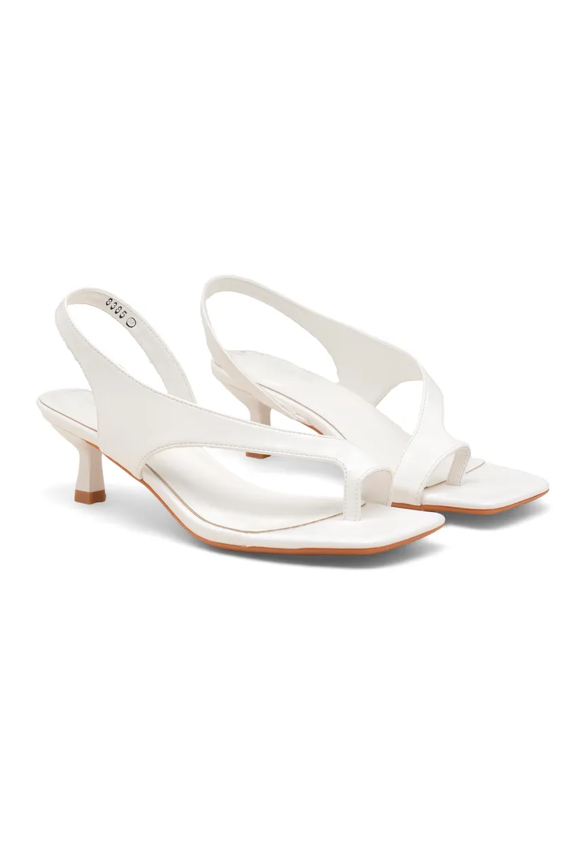 WHITE photo 3