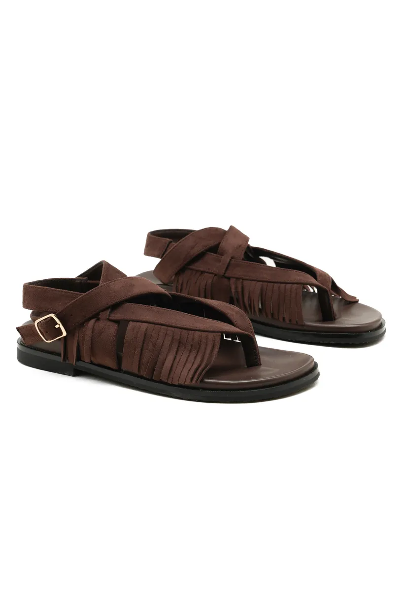BROWN photo 3