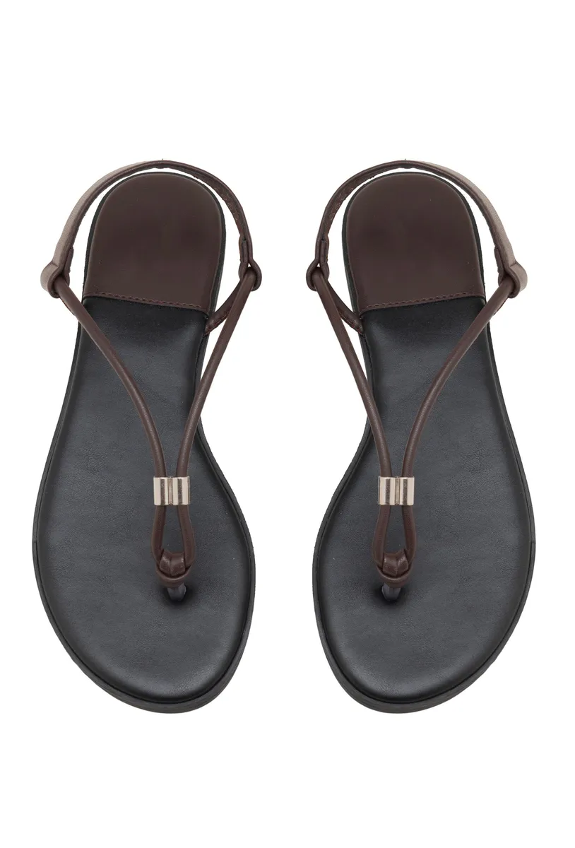 BROWN photo 4