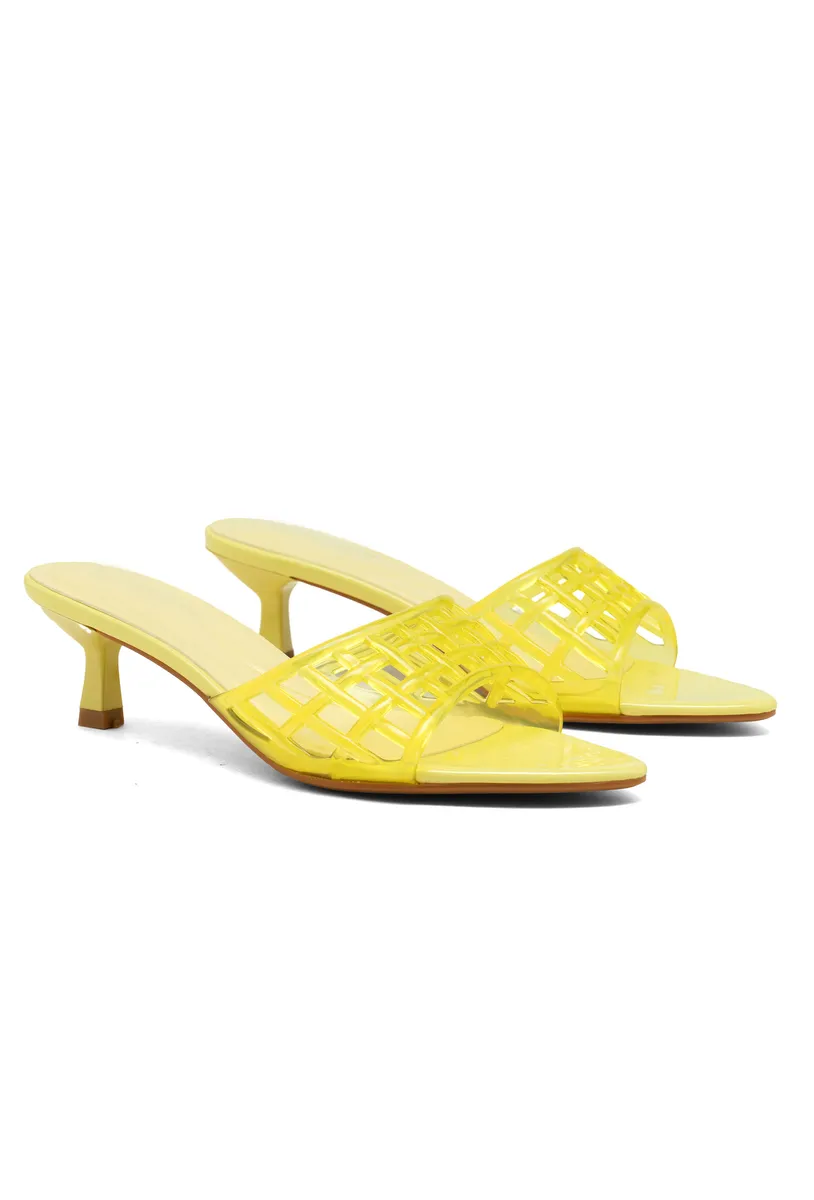 YELLOW photo 3