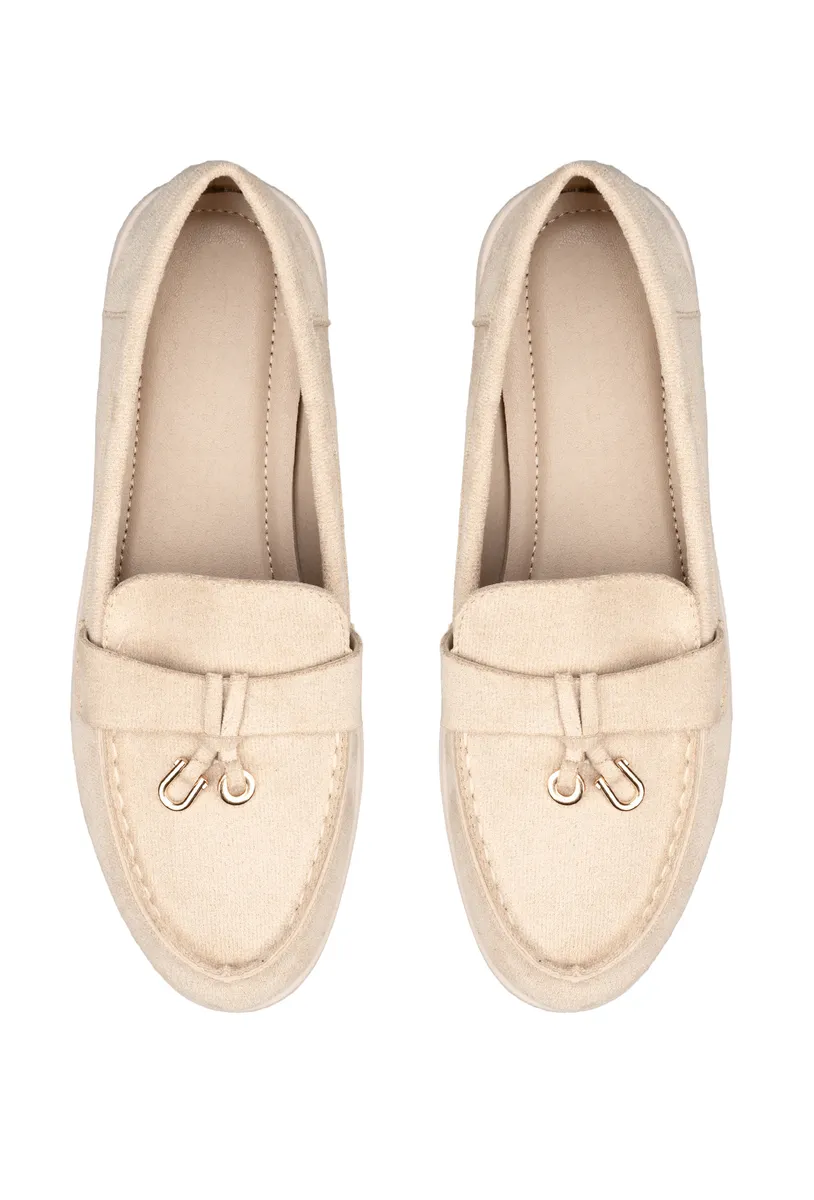 BEIGE photo 4