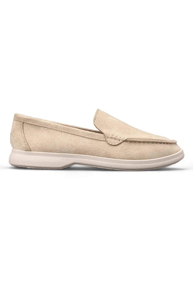 BEIGE photo 1
