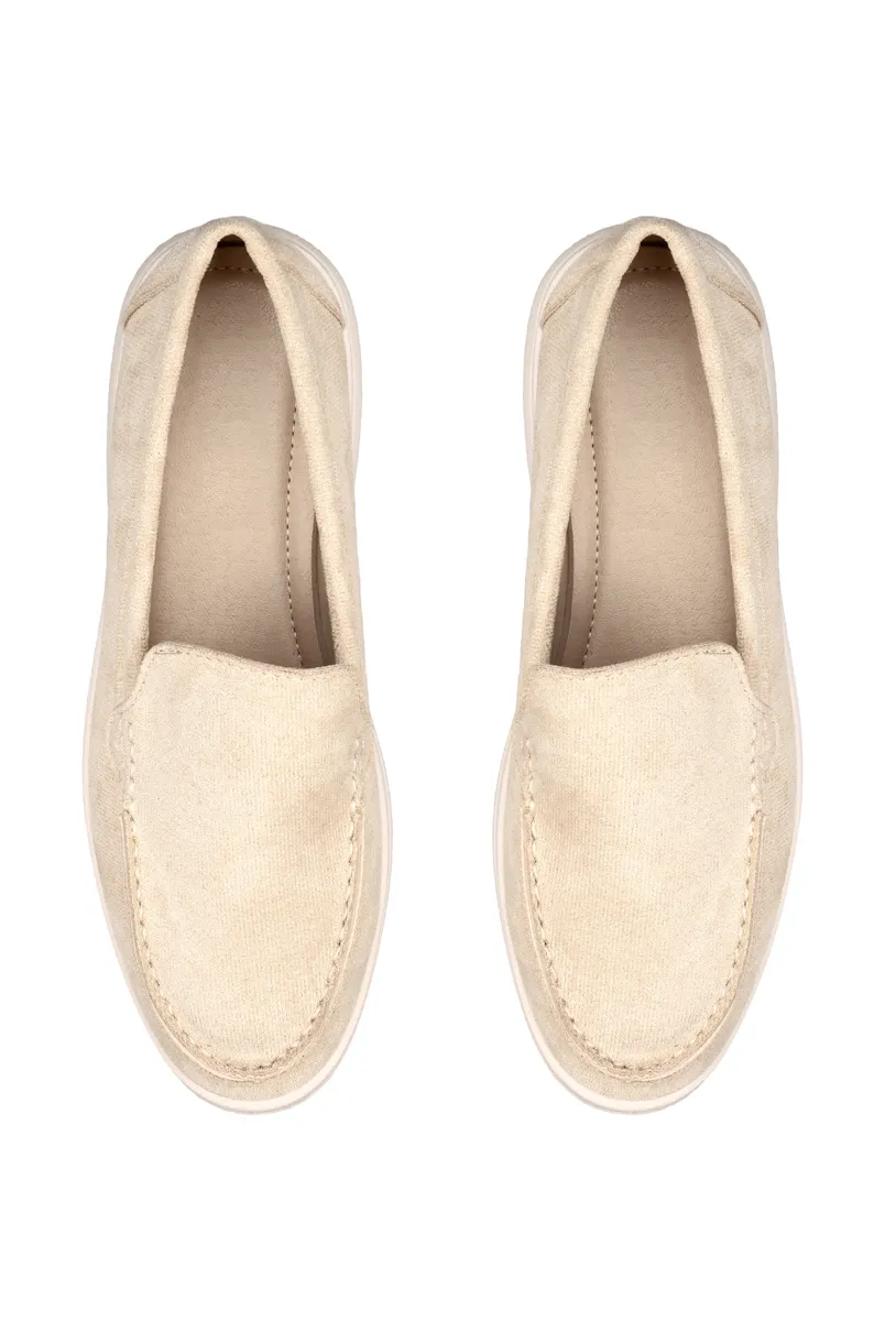 BEIGE photo 4
