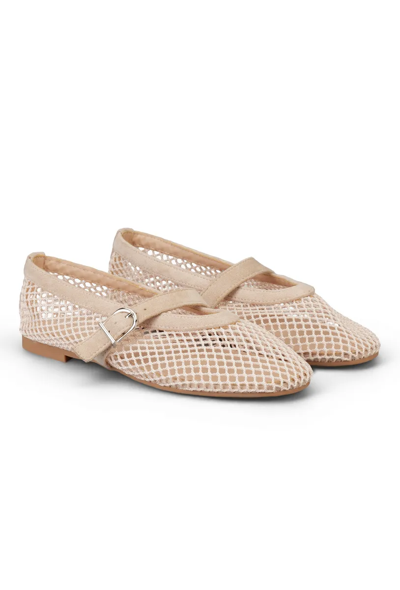 BEIGE photo 3