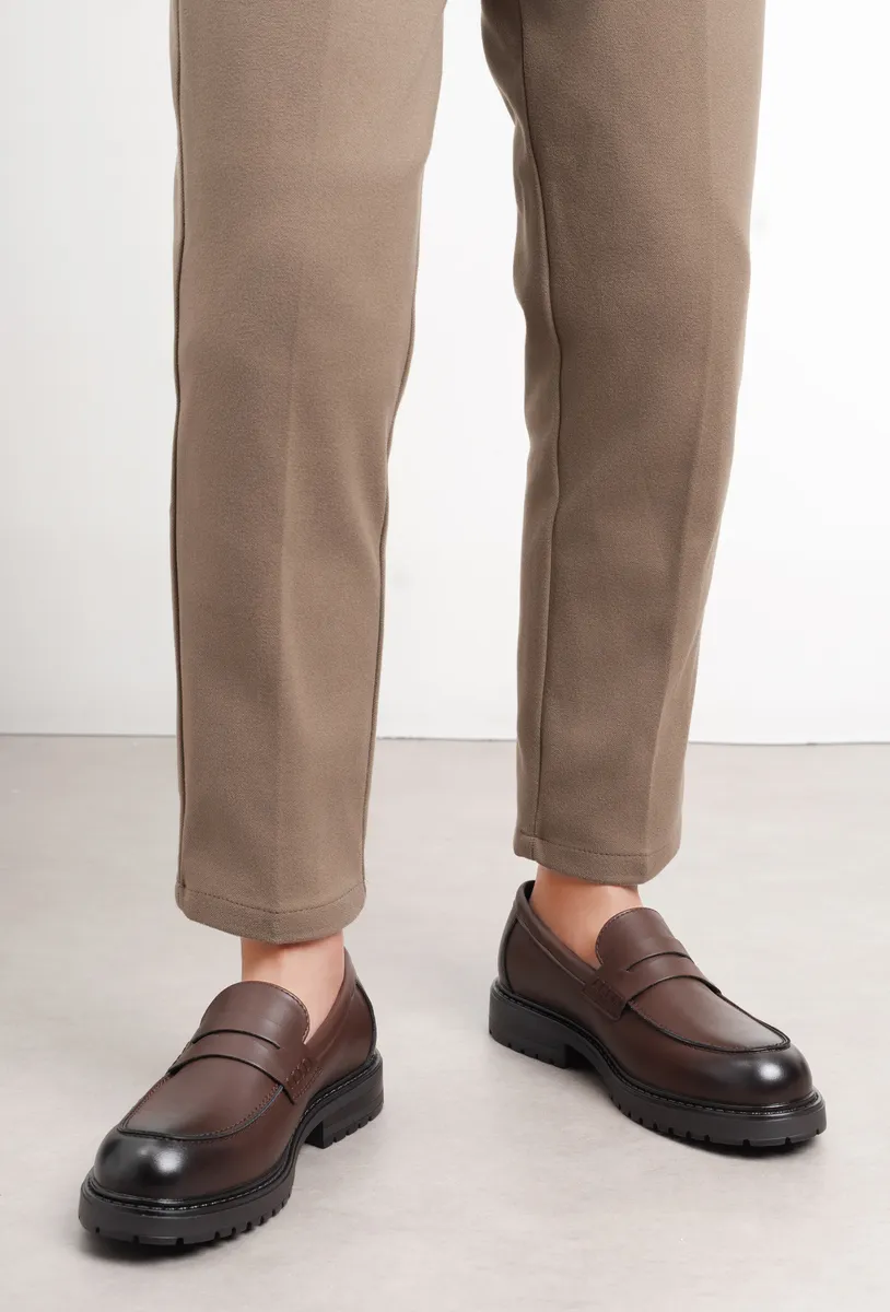 C225 BROWN