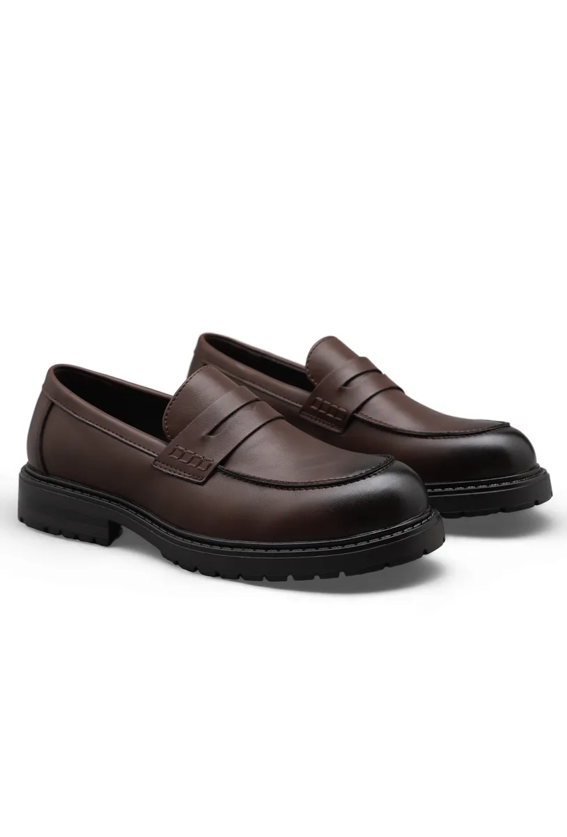 BROWN photo 3