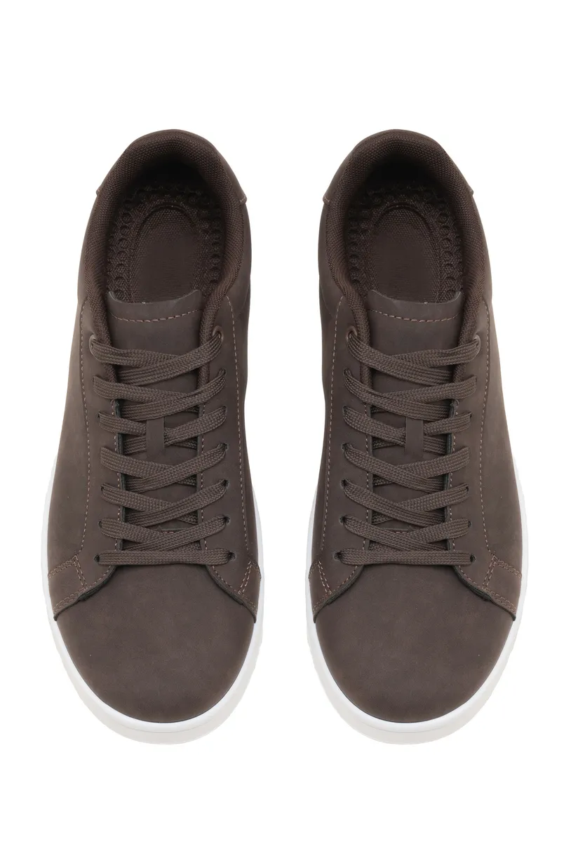 BROWN photo 4