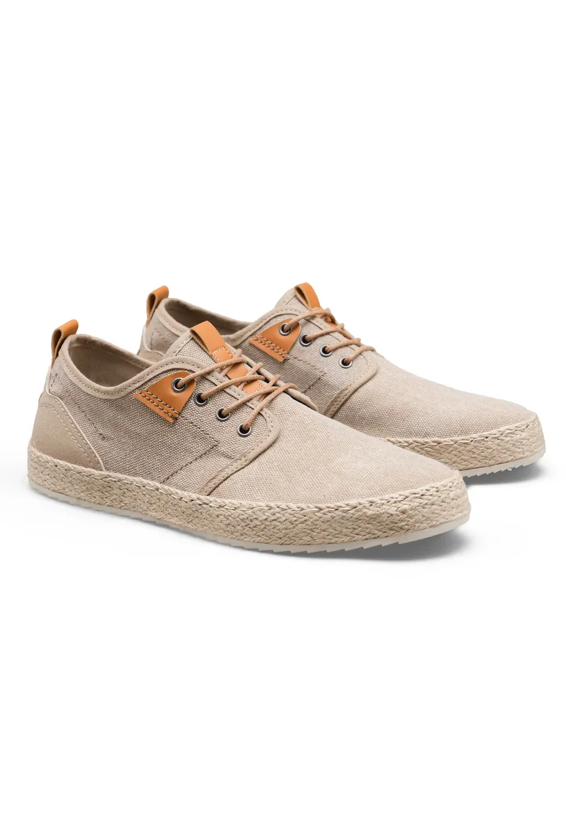 BEIGE photo 3