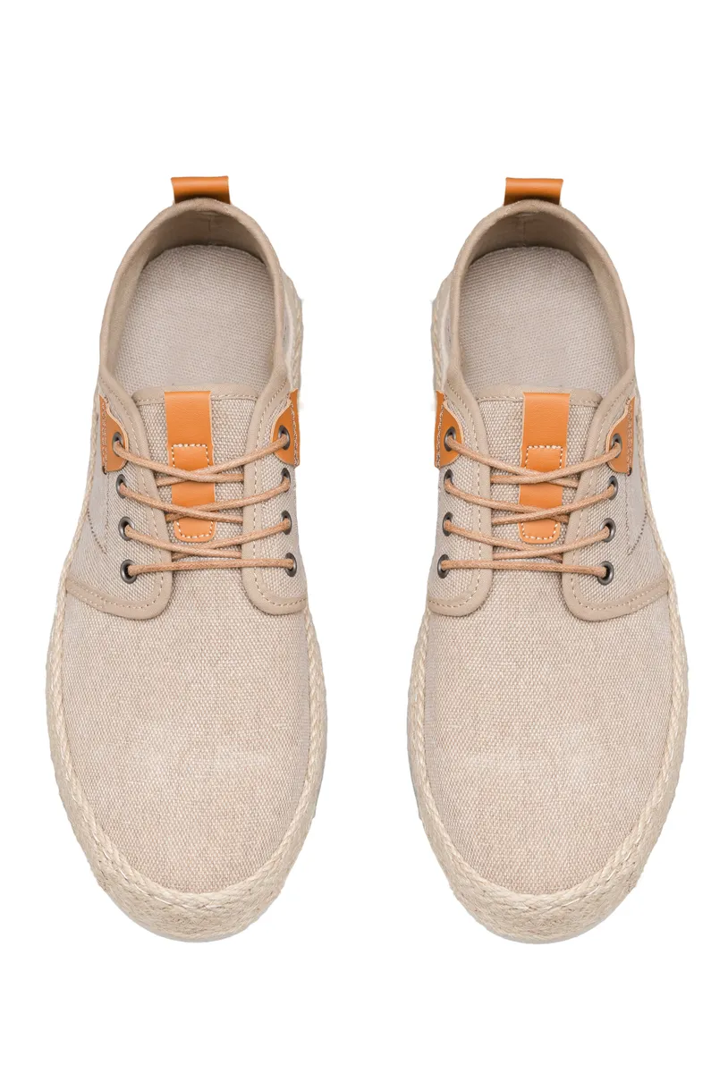 BEIGE photo 4