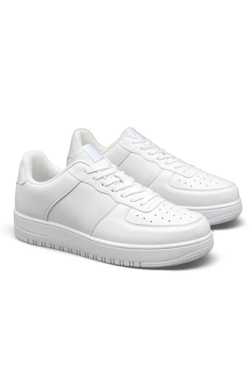 WHITE photo 3