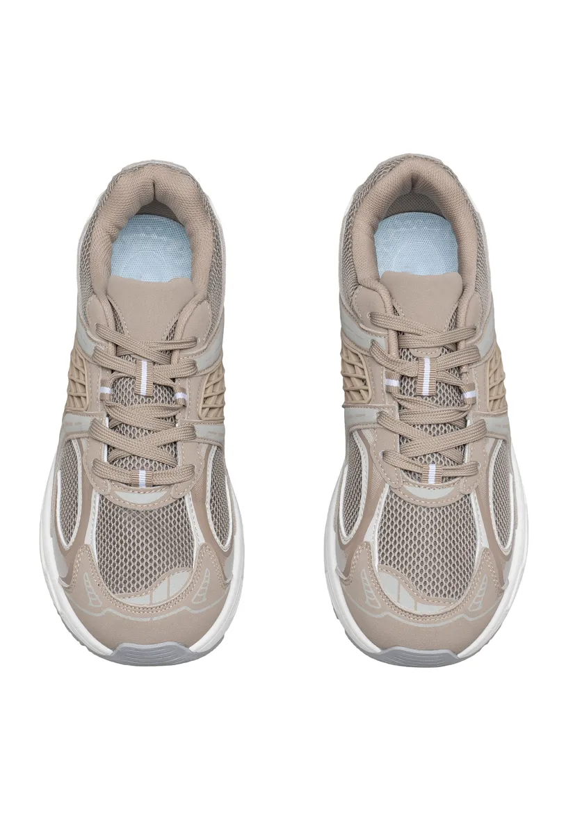 TAUPE photo 4