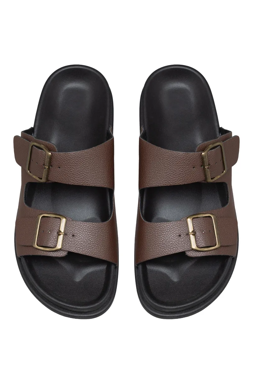 BROWN photo 4