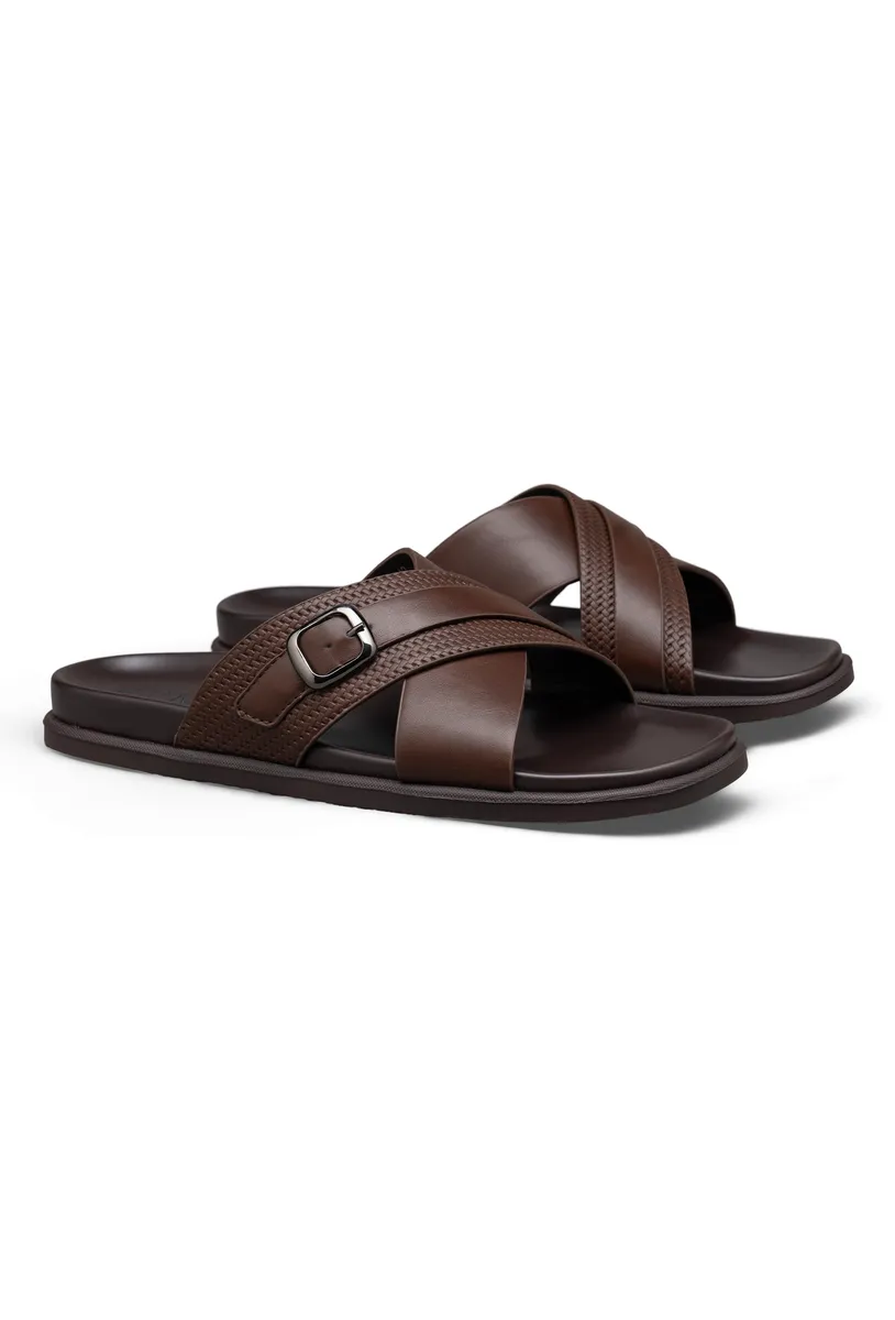 BROWN photo 3