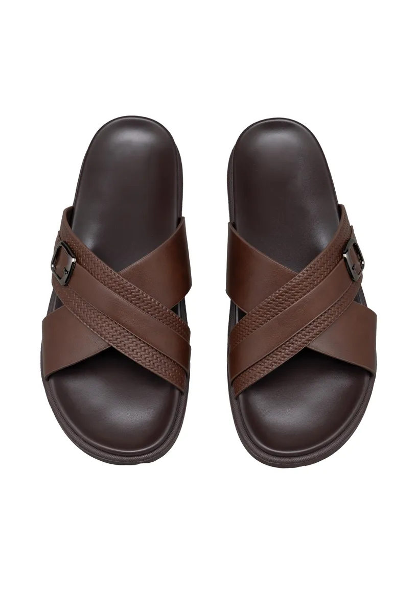 BROWN photo 4
