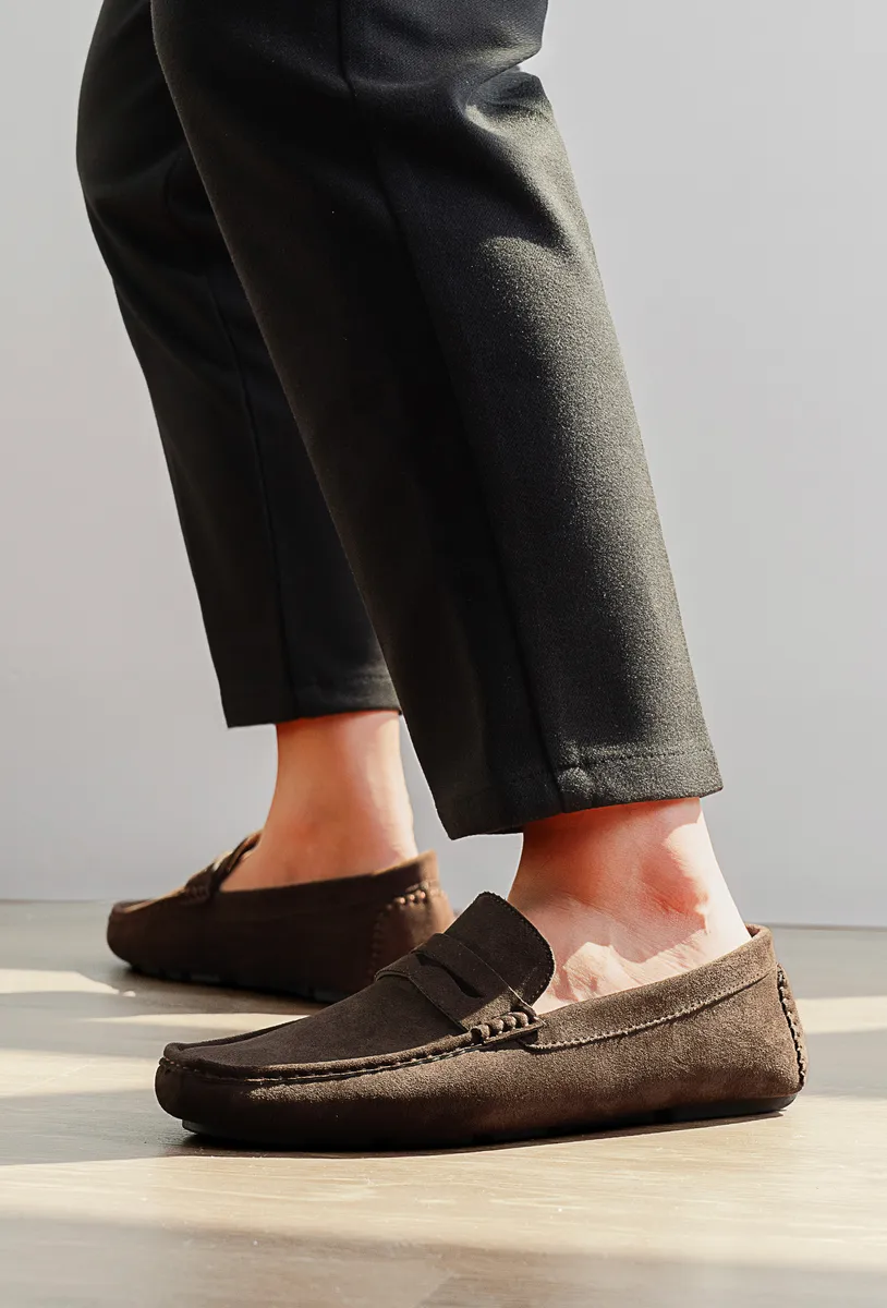 T112 BROWN