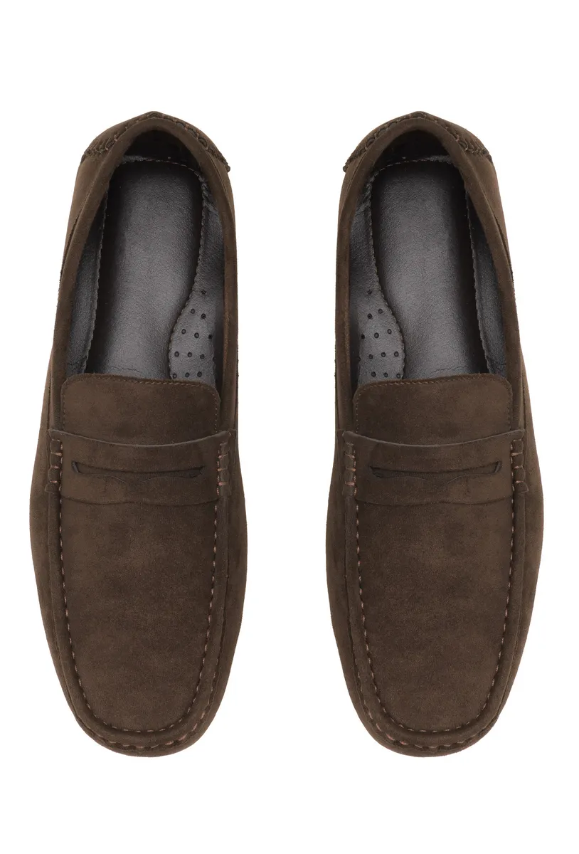 BROWN photo 4