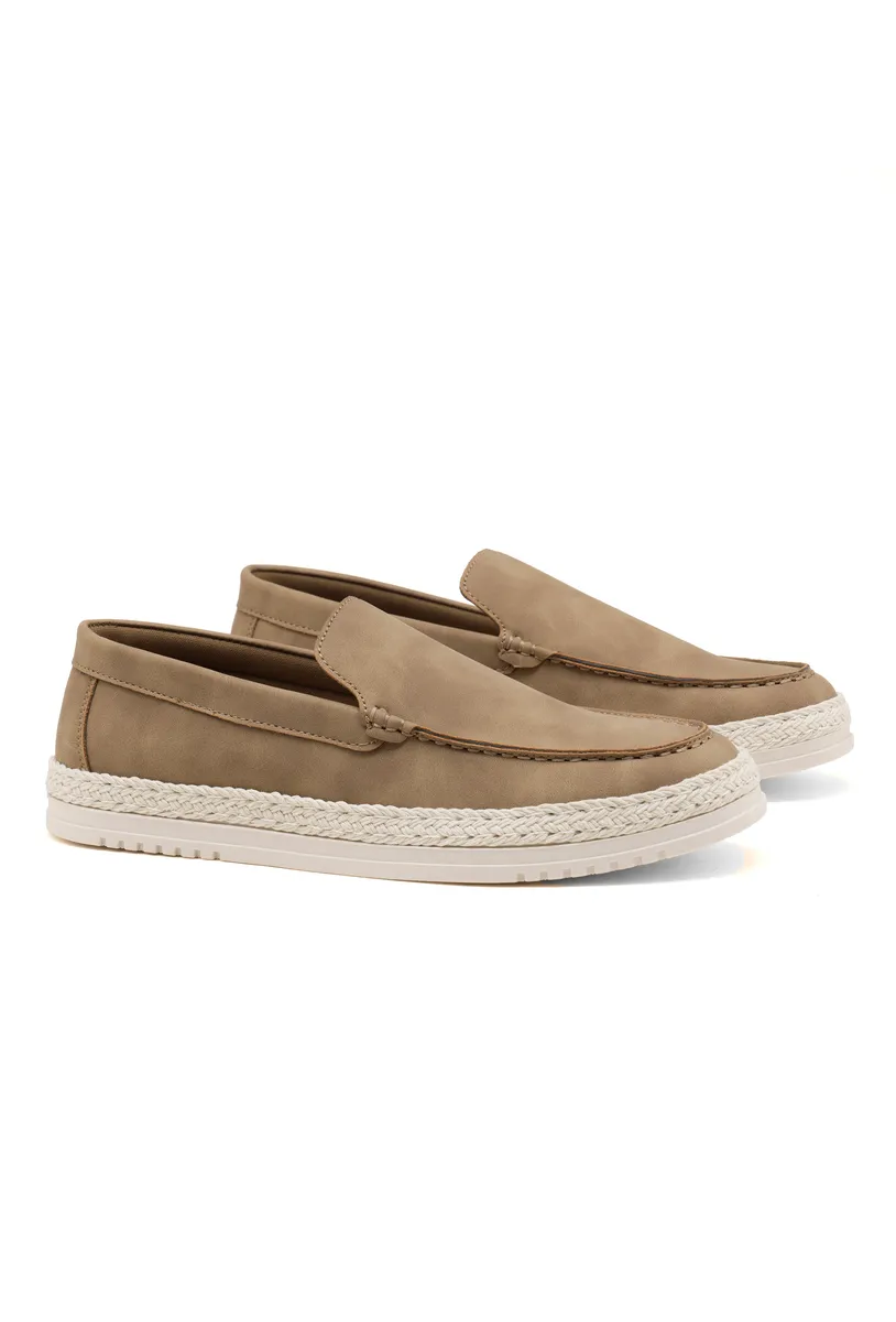 KHAKI photo 3
