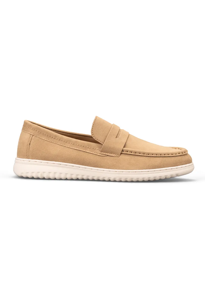 BEIGE photo 1